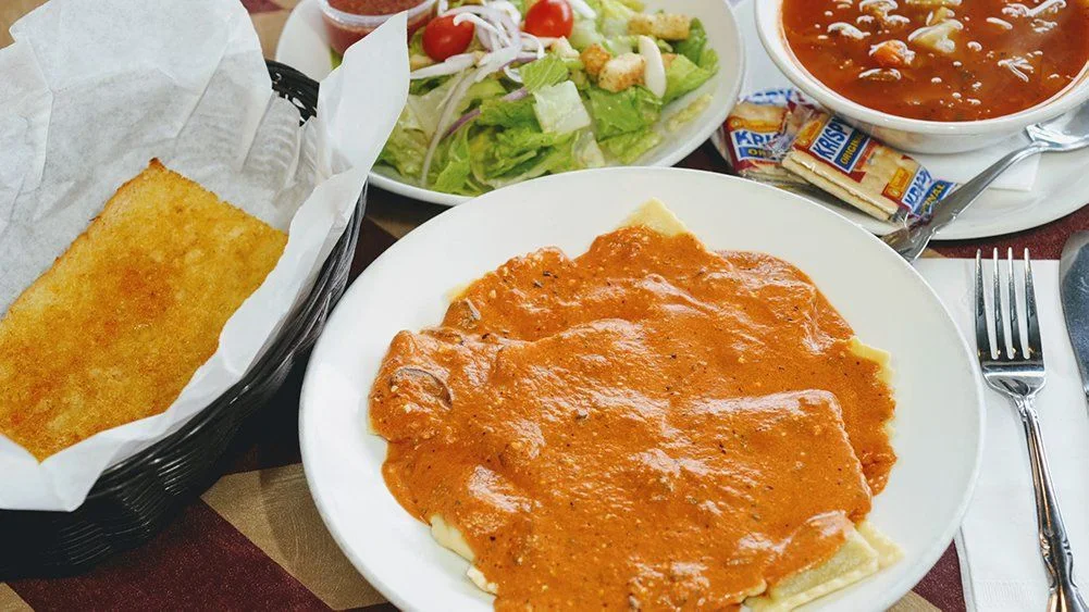 Giovanni's Restaurant, business photo 3